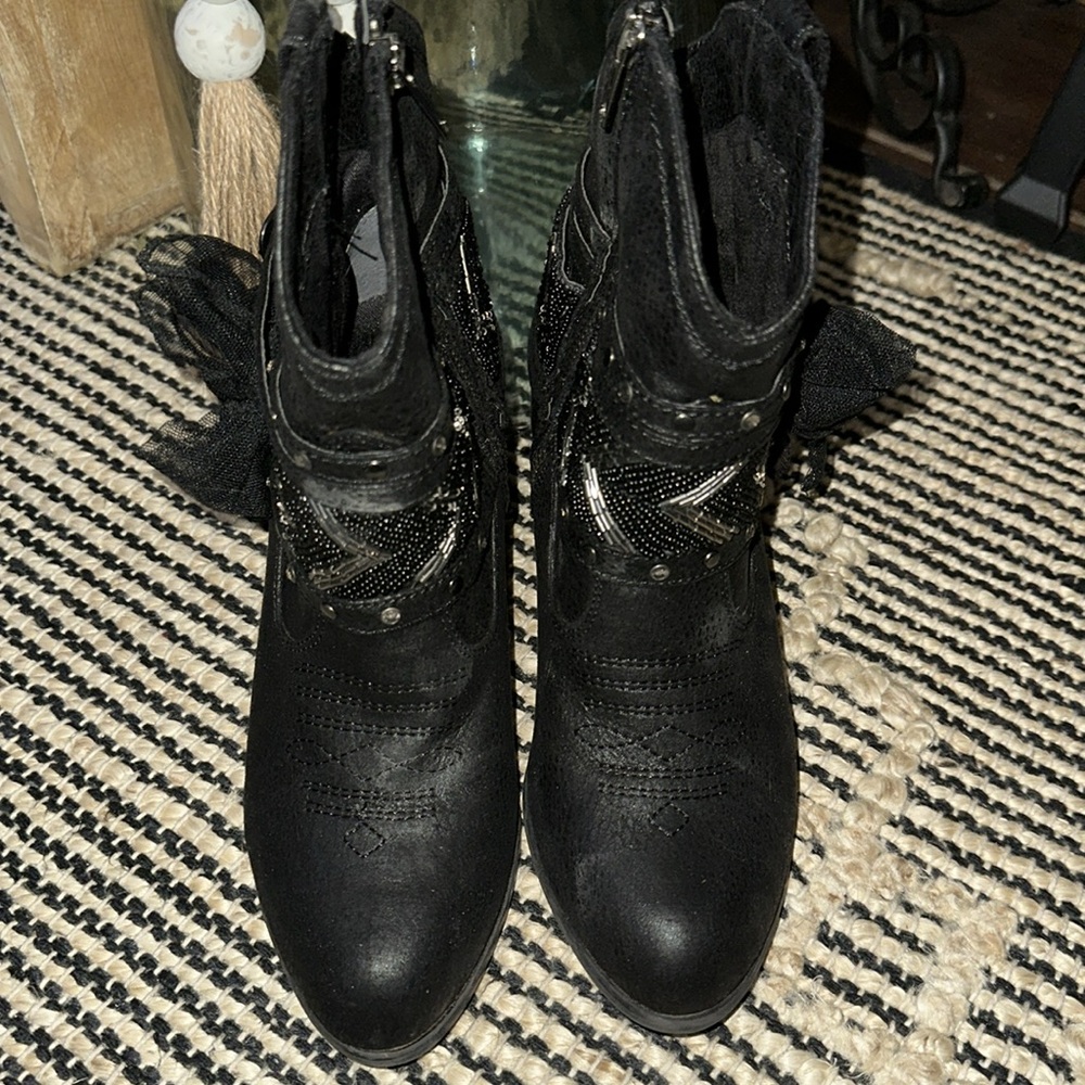 Not rated black boots - Picture 4 of 6